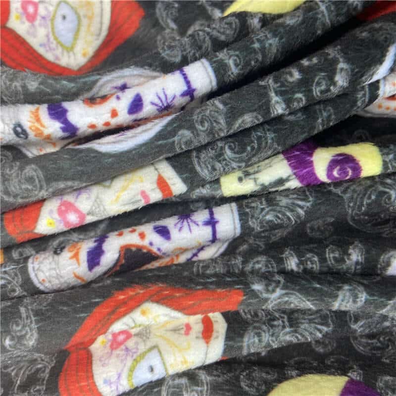 High-resolution print on squish knit fabric