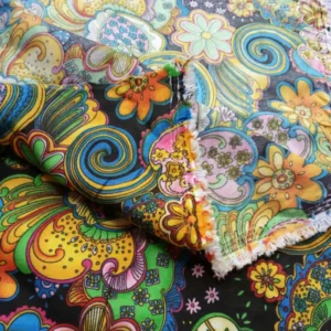 Quick-drying non-stretch boardshort fabric ideal for water sports